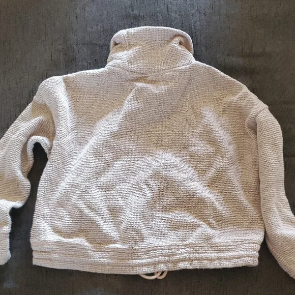 90 Degrees By REFLEX Cozy Pinkish Cream Turtleneck Sweater. Size Large. - Picture 4 of 4